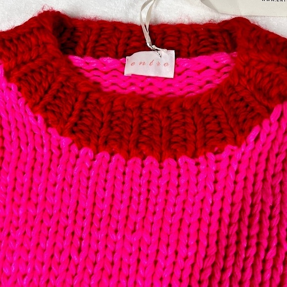 Crimson Red and Hot Pink Knit Womans Sweater. Size Small NWT - Picture 7 of 8